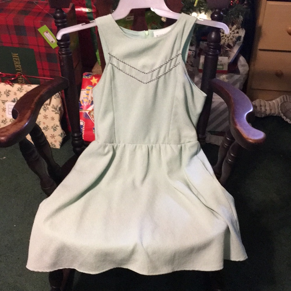 Olive & Oak sleeveless dress LIKE NEW